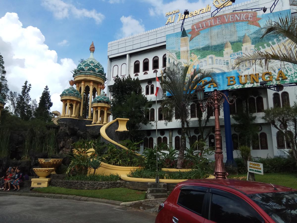 Vila Kota Bunga Private Pool Puncak Bagian luar foto